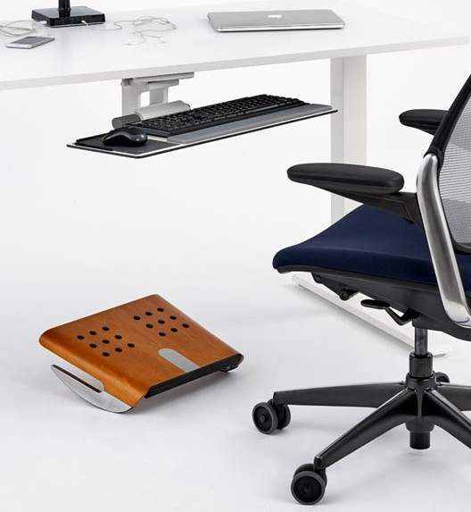 Humanscale FM500 Rocking Footrest | Applied Ergonomics