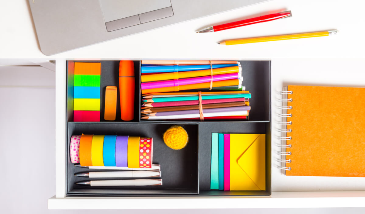 office desk drawer with dividers